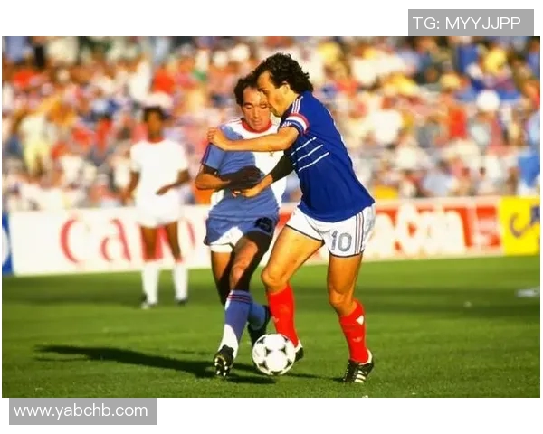 日本控球后卫足球明星的崛起与影响力分析